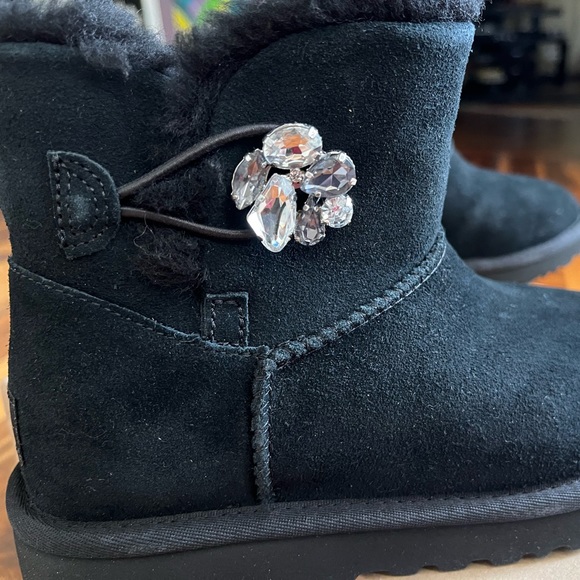 UGG Mini Bailey Button Gem Swarovski Crystal Black Suede Boots size 37, … - Picture 4 of 15